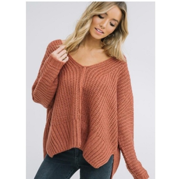 NWOT Oversized Chunky Knit V Neck Pullover V - Picture 3 of 8